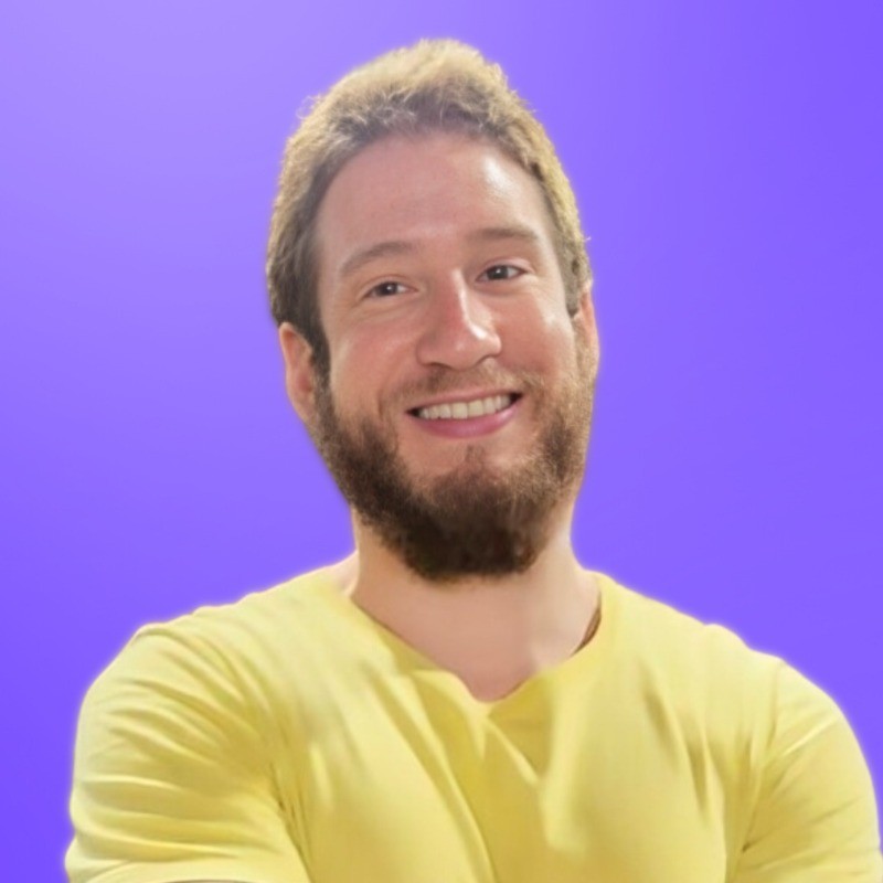 Retrato de Ivan Chagas, fundador do EduBuilders, designer instrucional